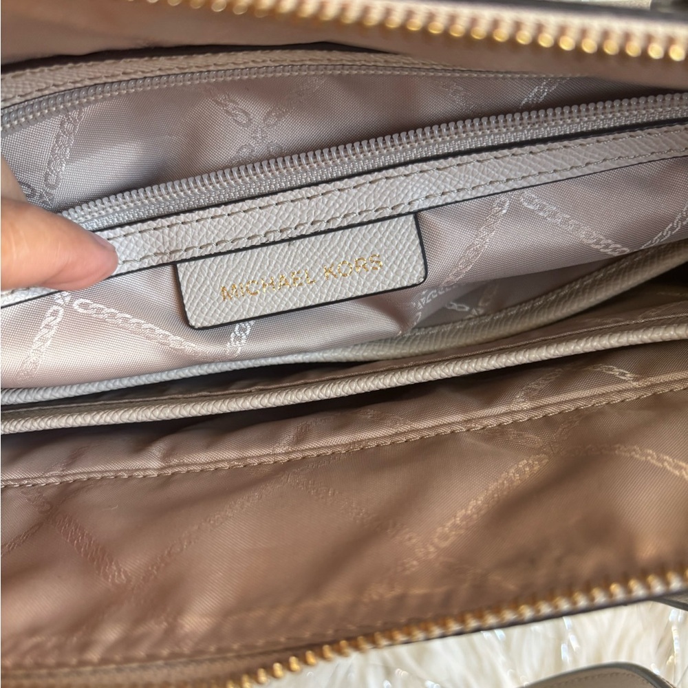 Michael Kors Jet Set East West Top Zip Tote beige cream Saffiano Leather - Picture 6 of 10